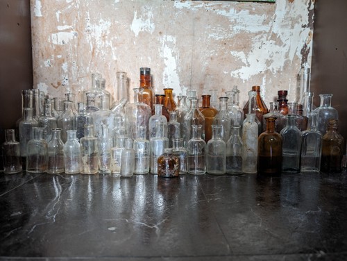 Antike glasflaschen - 10,
