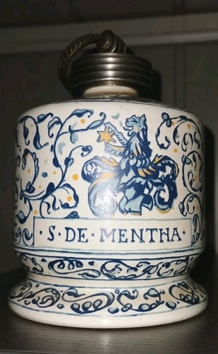 Altes apothekergefäß mit - altes,