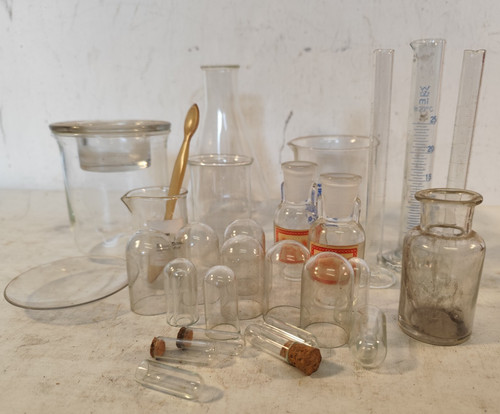 Apotheke labor - apotheke,