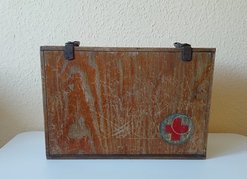 Verbandskasten holz antik - verbandskasten,
