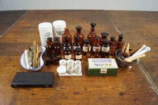 Sammlung Apotheker Gläser und