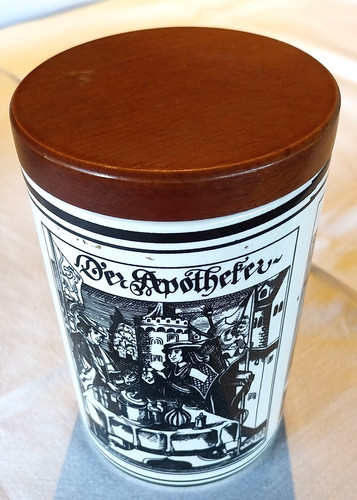 Apotheker dose aus - apotheker, porzellan