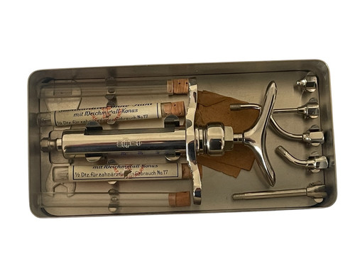 Altes spritzenset 1950er - spritzenset, drei