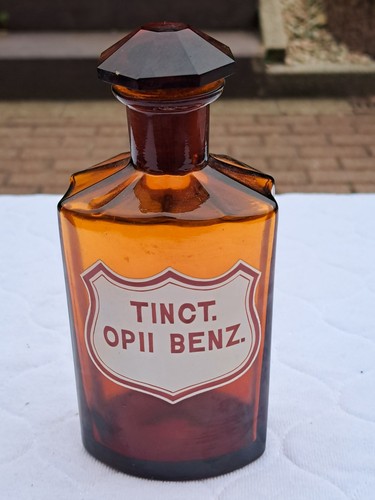 Alte apothekenflasche tinct - alte,